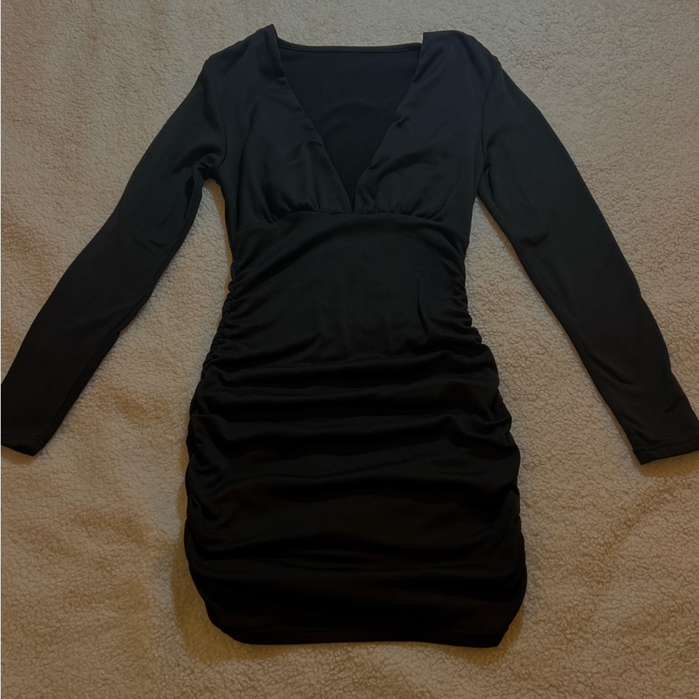Sexy V cut Ruched bodycon mini dress - black